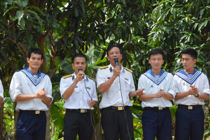 Tet family reunions on Hon Khoai island - ảnh 3